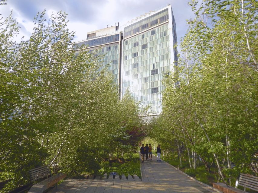 New York City: Secrets Of High Line Park Walking Tour - Moynihan Train Hall Connector and the Hudson Yards finish