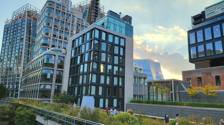 New York City: Secrets Of High Line Park Walking Tour - The Meatpacking District walk: history you can actually see