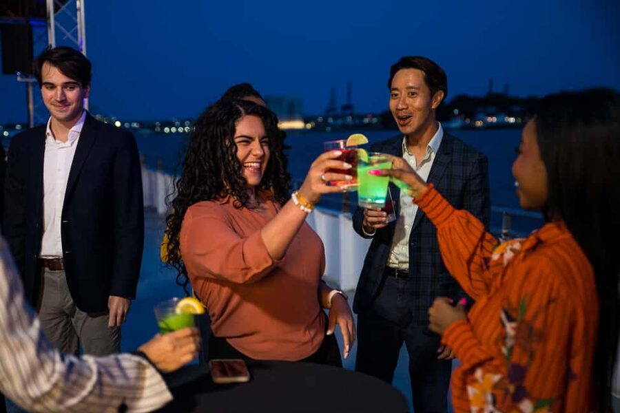 New York City: Sip 'N Groove Evening Cruise with Live DJ - What You’ll Actually See: Towers, Skyscrapers, and the Liberty Finale