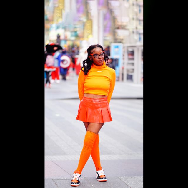 New York City: Solo or Couples Photoshoot in Times Square! - The quick walk segment: using Midtown streets like a photo set