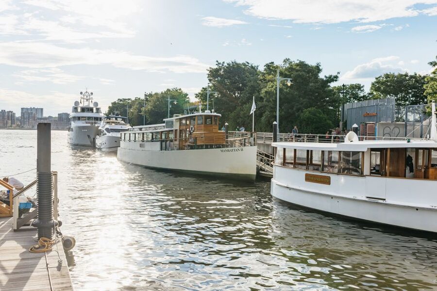 New York City: Sunset Yacht Cruise - Timing and Weather: When to Start Watching the Sky