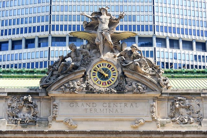 New York City Superheroes Private Walking Tour - Private Guide Perks: Photos, Questions, and Pacing