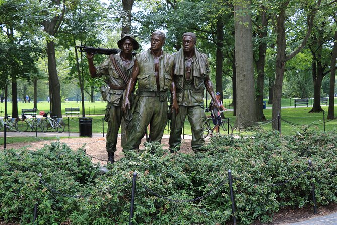 New York City to Washington DC and Philadelphia Tour in 1 Day - Liberty Bell to Elfreth’s Alley: two very different kinds of history