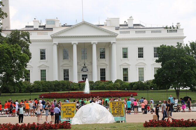 New York City to Washington DC and Philadelphia Tour in 1 Day - How the guides and driver shape your day