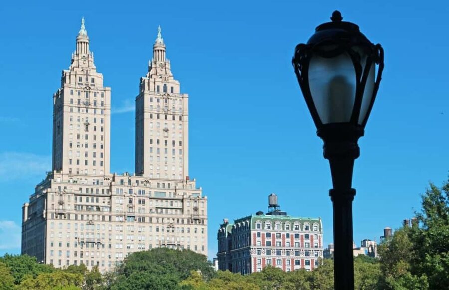 New York City: Top-Rated Central Park Pedicab Tour - Where the tour starts: 160 Central Park S and an easy entry