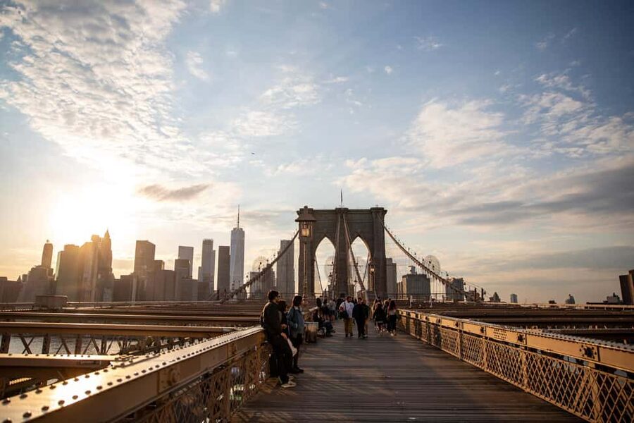 New York City Walk Tour Williamsburg DUMBO Brooklyn Bridge - Key things that make this NYC walk tour worth it