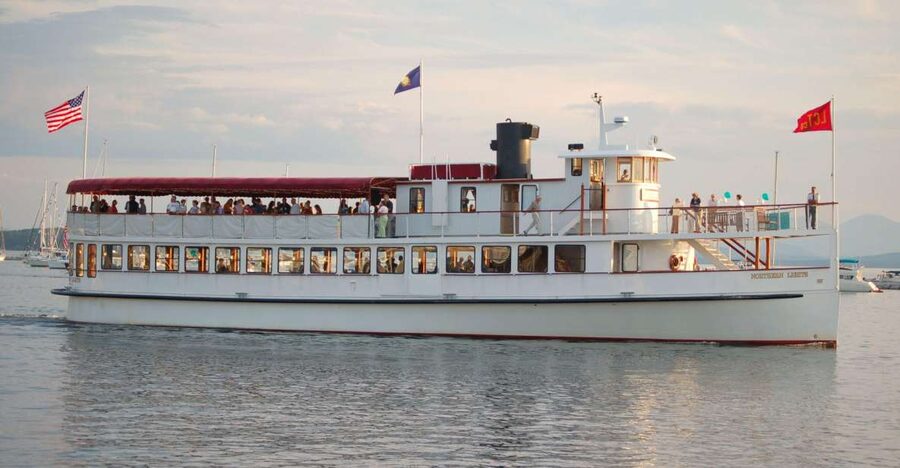 New York City: Weekend Holiday Brunch Cruise - Who this cruise fits best (and who should think twice)