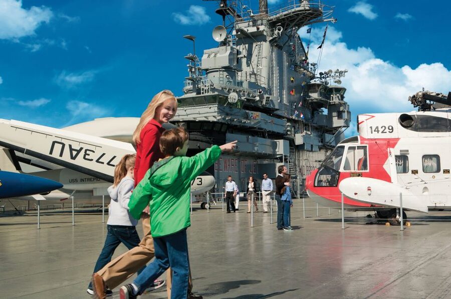 New York CityPASS®: Save up to 41% at 5 Top Attractions - Empire State Building: The AM/PM Plan for Day and Night Views