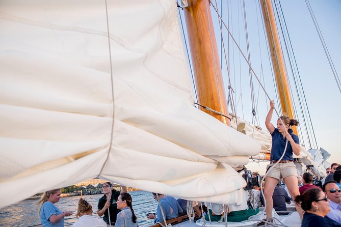 New York Day Sail to the Statue of Liberty on Schooner America - Coastline Cruising: Manhattan and New Jersey Views From the Water