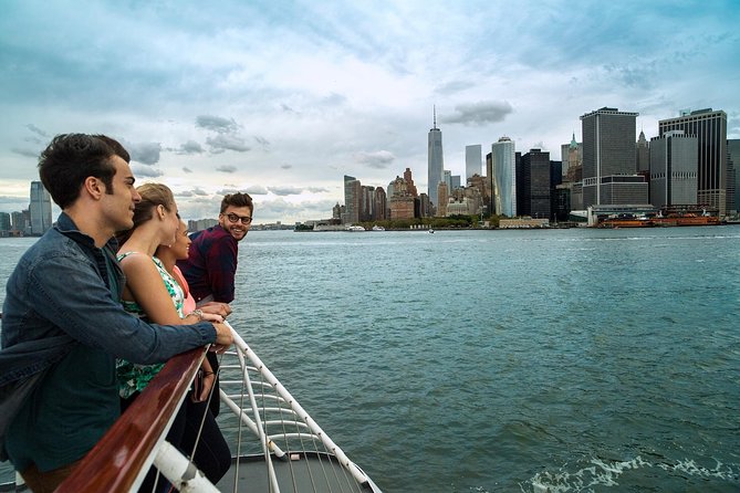 New York: Empire State & 48-hour Hop-on Hop-off Tour - Comfort, crowding, and sound: what to expect on the ride