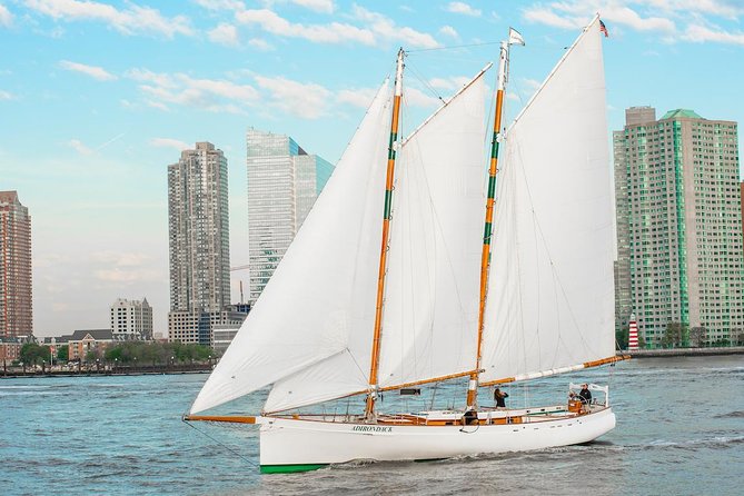 New York Fall Foliage Sail up the Hudson River - Boat, crew, and the pace of 3.5 hours