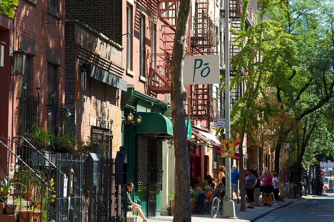 New York Greenwich Village Speakeasy and Ghost Tour (with pizza!) - Tom’s Local Perspective: The Guide Is Part of the Experience
