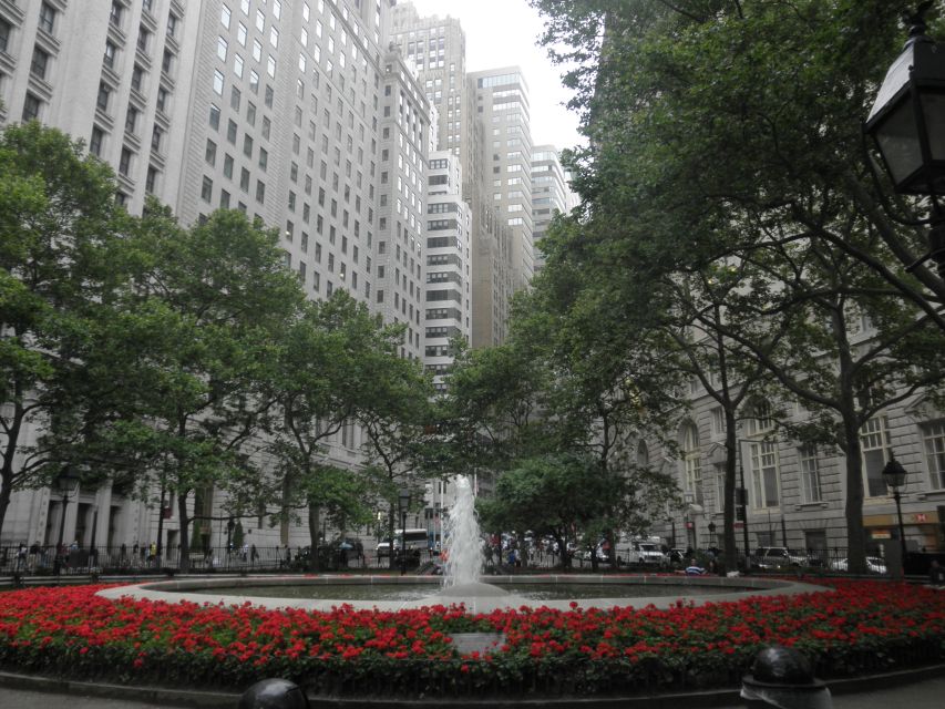 New York: Hamilton and Washington Revolutionary Walking Tour - Bowling Green: the King George statue moment