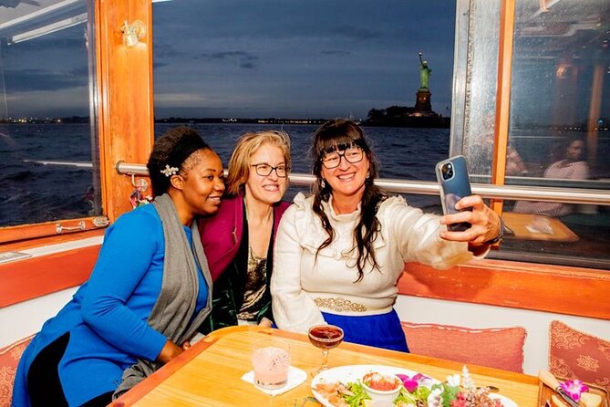 New York Harbor Live Holiday Jazz Cruise - Inside the boat: seating, warmth, and how the jazz experience feels