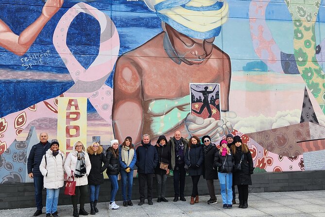 New York: Harlem tour and Gospel service - Walking Harlem: Murals, Music Legends, and Real Street Energy
