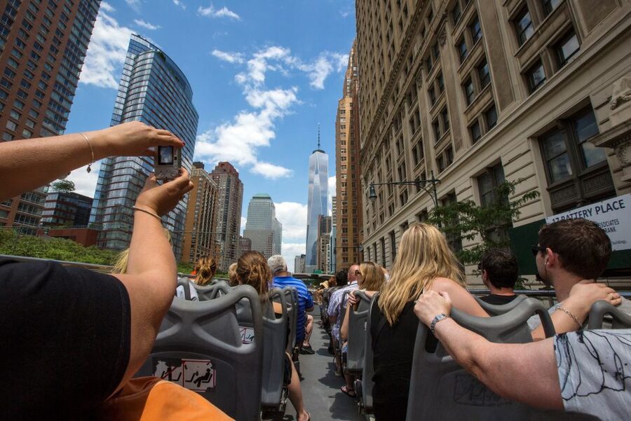 New York: Hop-on Hop-off Sightseeing Tour by Open-top Bus - Uptown Loop for Museum Mile: The Met, Frick Collection, and Midtown icons