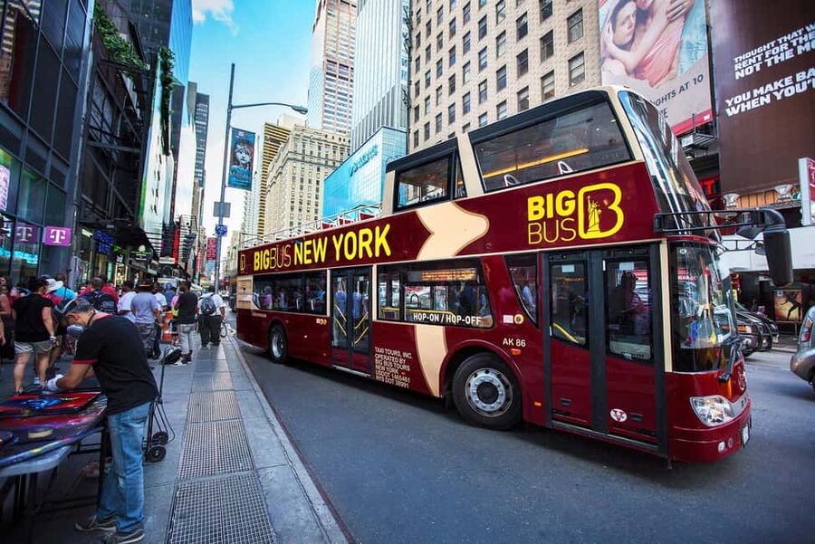 New York: Madame Tussauds and Big Bus Hop-on Hop-off Tour - How the 24-Hour Hop-On Hop-Off Ticket Fits a Real Day