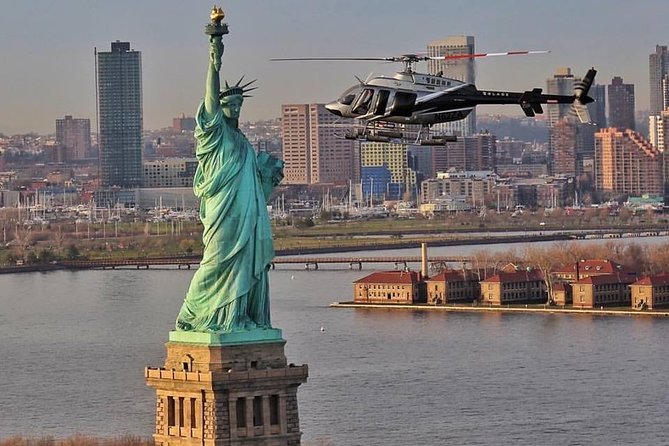 New York Manhattan Scenic Helicopter Tour - Value and price: is $279 plus the $40 fee worth it?