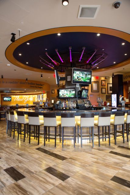 New York: Meal at Hard Rock Cafe Yankee Stadium - Two Menu Paths: Acoustic Rock vs Electric Rock