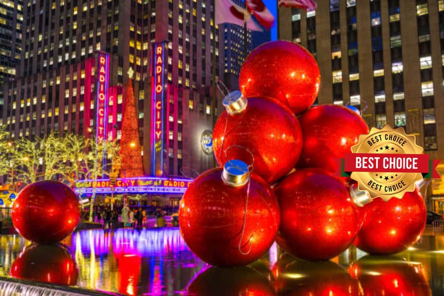 New York: Rockefeller Center Christmas Tree Pedicab Tour - A Cozy Private Rickshaw Route Through NYC’s Holiday Heart