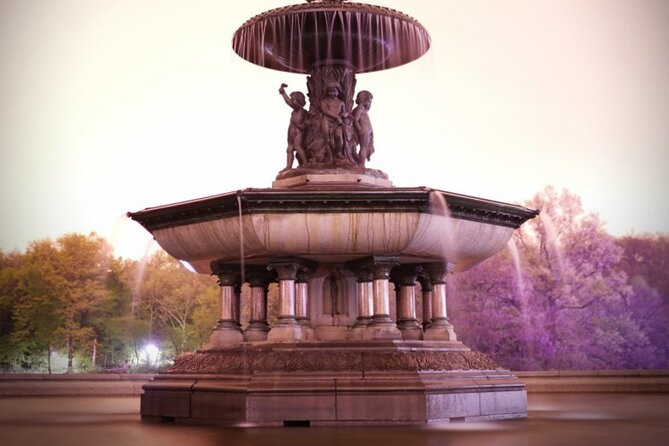 New York’s Iconic Central Park: A Self-Guided Audio Tour - Gapstow Bridge in films and TV, plus the Central Park Zoo escape story