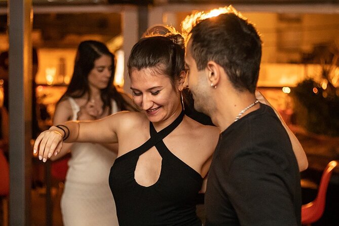 New York Salsa Lovers Dance Experience - Who should book this Salsa Lovers class