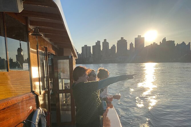 New York Urban Wildlife Sunset Boat Tour - Key Highlights You’ll Care About