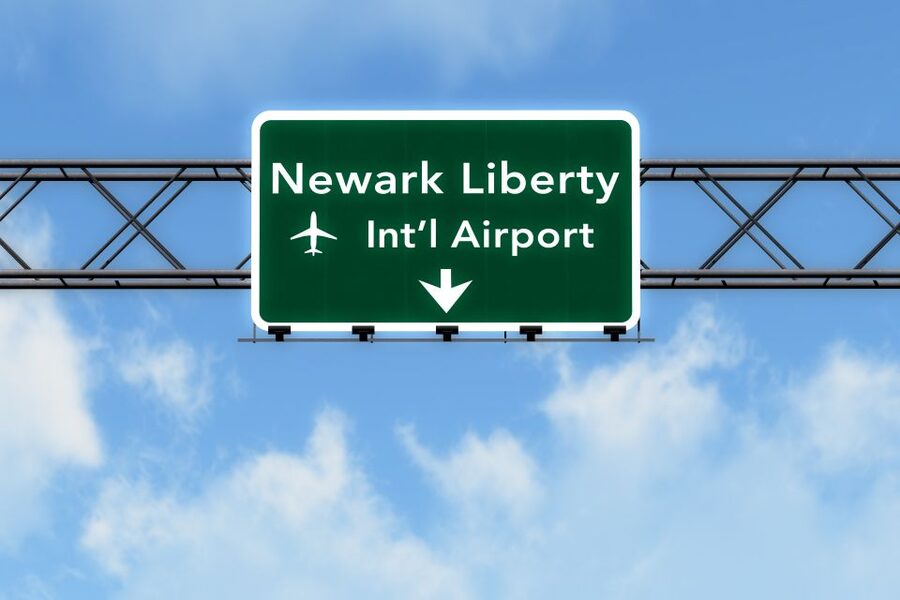 Newark Liberty International Airport: Manhattan Transfers - The Real Problem: EWR to Manhattan Without the Stress