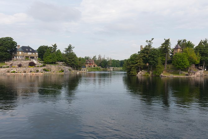 Niagara Falls, Toronto and 1000 Islands, 3 Day Tour from NYC - Day 2: Horseshoe Falls, Niagara-on-the-Lake, Then Toronto Gets Real