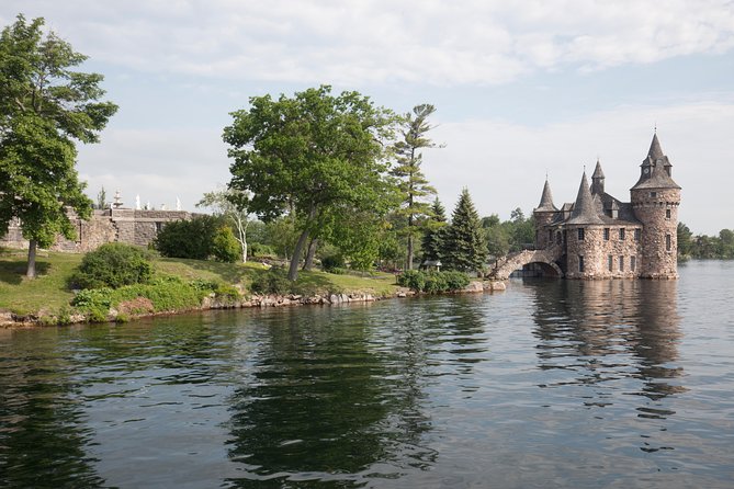 Niagara Falls, Toronto and 1000 Islands, 3 Day Tour from NYC - The 1000 Islands Cruise: Island Homes and Boldt Castle Vibes