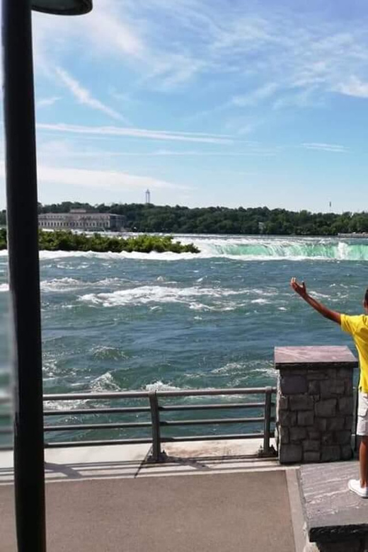 Niagara Falls Tour from New York City - Time to roam and handle lunch and souvenirs
