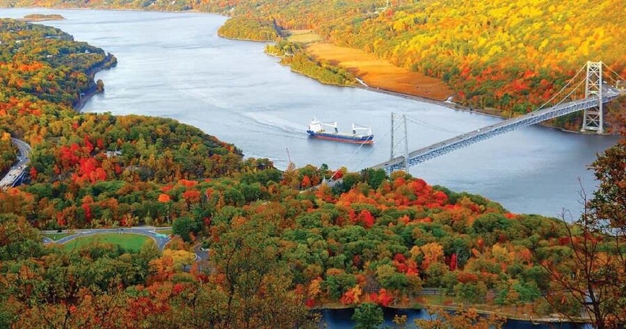 NY: Bear Mountain State Park&Beacon Day Tour | Kids 50% Off - Beacon Town Time: Victorian Streets, Shops, and Green-Space Breaks