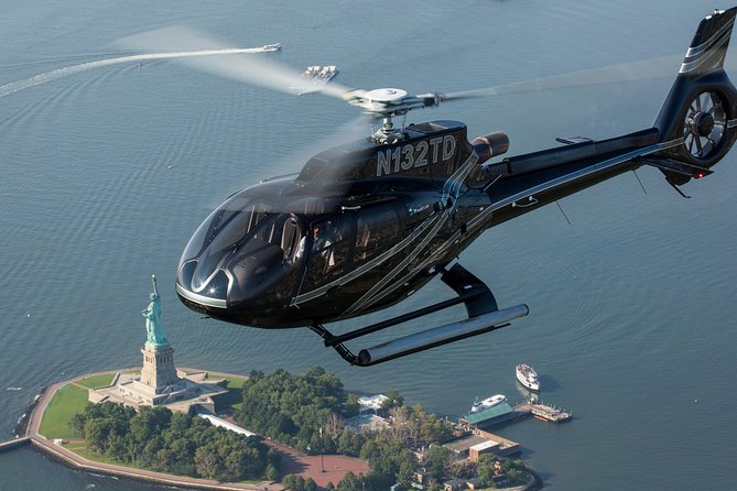 NY Helicopter Tour: Manhattan & Brooklyn (Heliport Fees Incl.) - Getting to HeliNY6 East River Piers without drama
