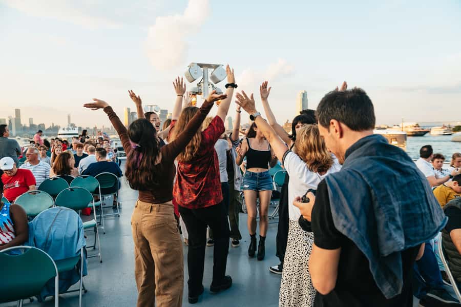 NYC: 4th of July Fireworks Party Cruise with Buffet & Drinks - Key things that make this cruise worth your time