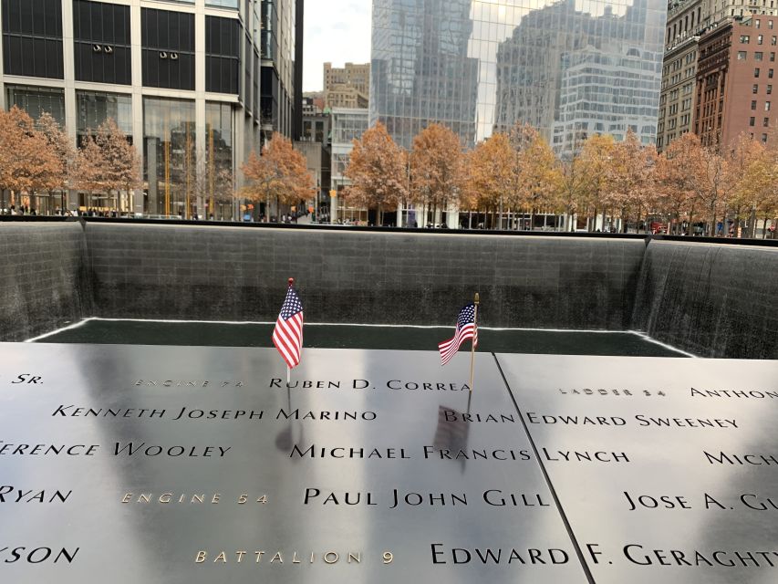 NYC: 9/11 Memorial and Financial District Walking Tour - St Paul’s Chapel to Wall Street: how the tour starts