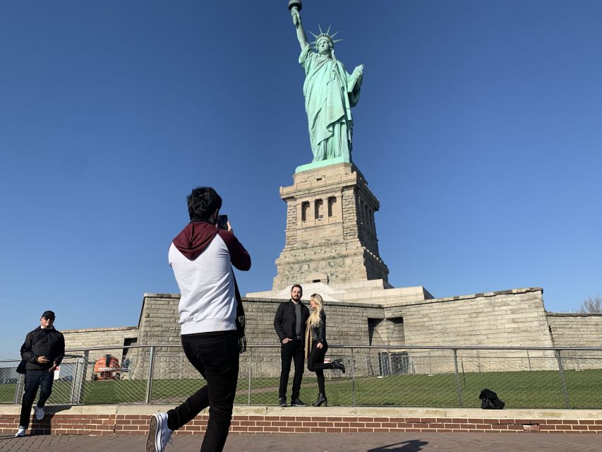 NYC: 9/11 Memorial, Wall Street, and Statue of Liberty Tour - Battery Park and the Ferry to Liberty Island: The Security Reality