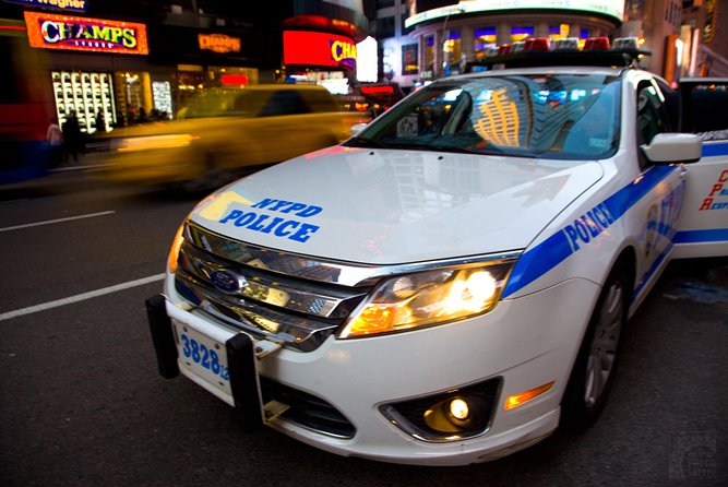 NYC After-Dark Photography Tour - Times Square / Theater District crossroads: choosing angles in a crowded grid