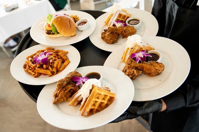 NYC Bottomless Brunch Cruise with Iconic Views - Manhattan Skyline Up Close: Bridges, Towers, and Jersey City Views