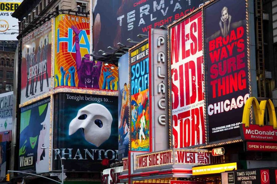 NYC: Broadway and Times Square Insider Tour with a Performer - Finding the tour: George M. Cohan at Duffy Square
