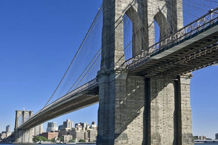 NYC: Brooklyn Bridge and Dumbo District Walking Tour - Meeting at Tweed Court House: where the tour starts and how to find it