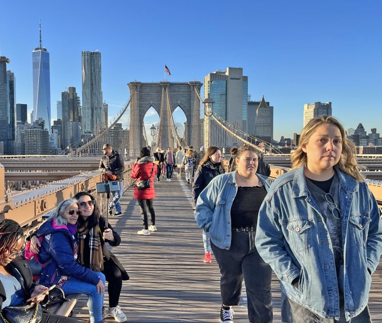 NYC: Brooklyn Bridge and Dumbo Guided Walking Tour - Photo-ready breaks and what to look for on the bridge
