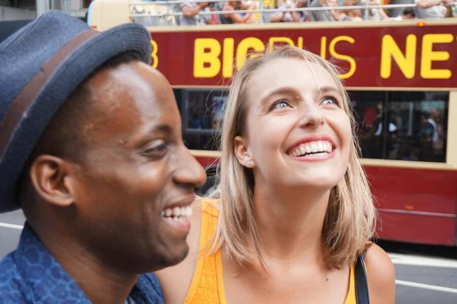 NYC: Brooklyn & DUMBO Bus and Walking Tour with Local Guide - Guide and Staff Highlights You’ll Want to Watch For