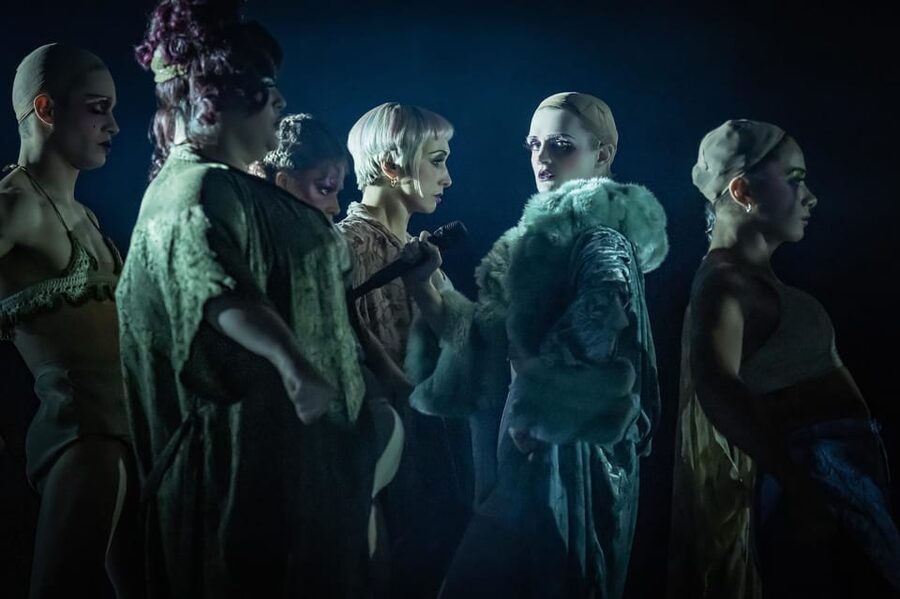 NYC: Cabaret at the Kit Kat Club on Broadway - Getting your ticket scanned and following the theater rules