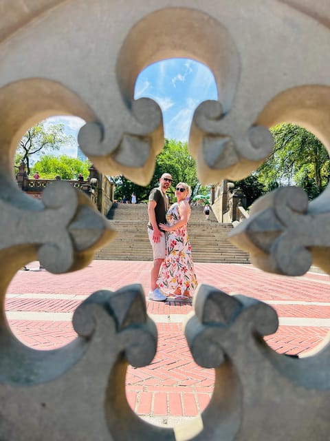 NYC: Central Park guided walking tour - Gapstow Bridge, Central Park Zoo, and Balto: scenery shifts quickly