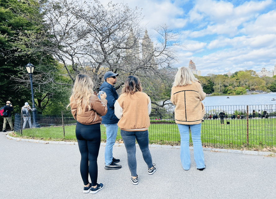 NYC: Central Park Rickshaw Tour / Private and Guided - Bow Bridge and Elf: classic views with built-in movie recognition