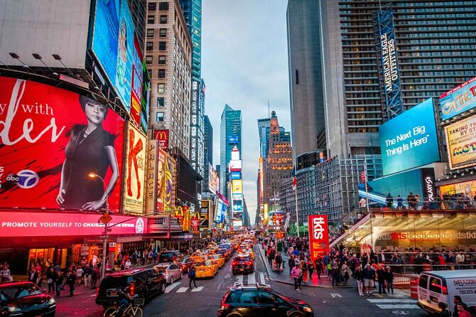 NYC Central Park & Rockefeller Center Private Horse Carriage Tour - Trump Tower and Fifth Avenue: luxury street views without the sprinting