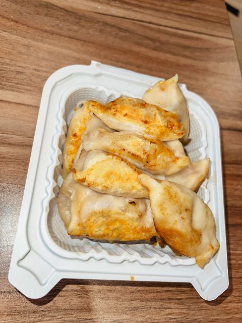 NYC: Chinatown and Little Italy Food Tour - Chinatown start: sponge cake, Columbus Park, and the big-city angle
