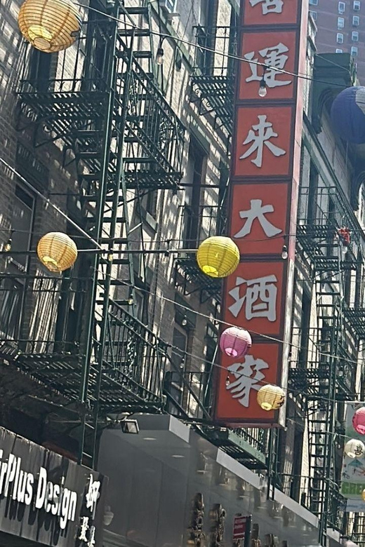 NYC: Chinatown & Little Italy Food Tour (4 Food Stops Incl.) - Supreme Restaurant soup dumplings for a second Chinatown flavor
