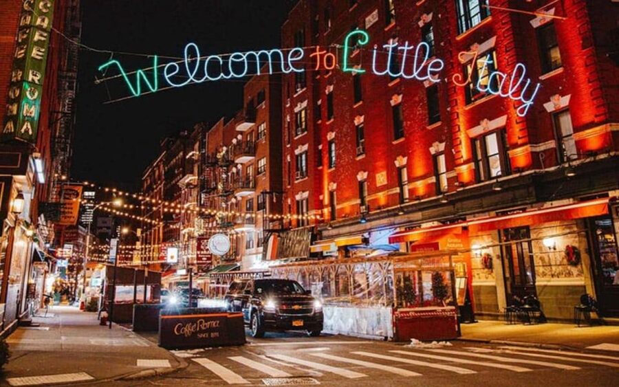 NYC: Chinatown & Little Italy Food Tour with 8 Tastings - Chinatown with fried dumplings and roast pork buns
