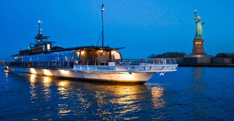 NYC: Christmas Eve Gourmet Brunch or Dinner Harbor Cruise - Brunch cruise vs dinner cruise: dress code and kids rules that matter